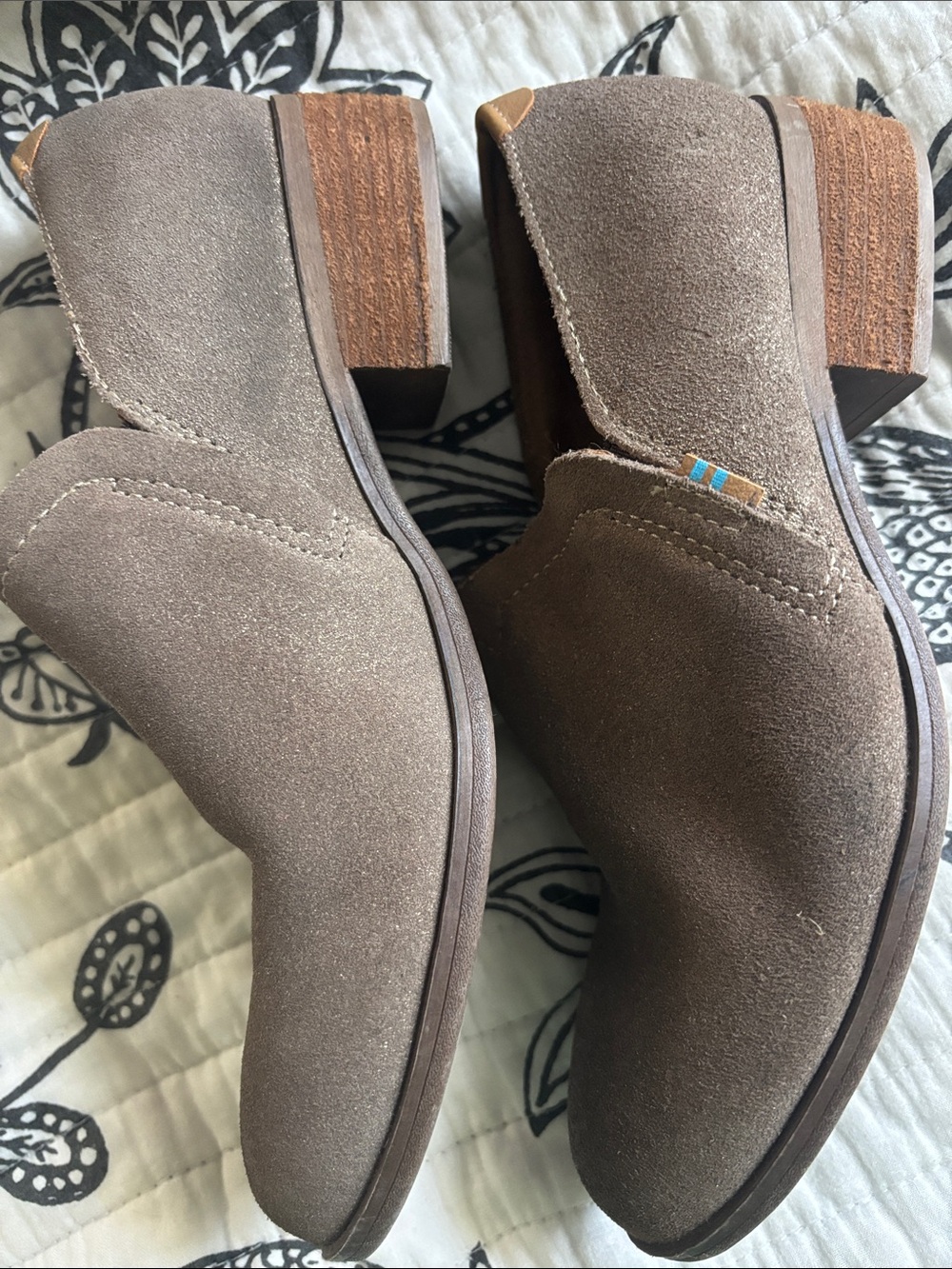 TOMS Tan ankle booties size 7 - Picture 8 of 9